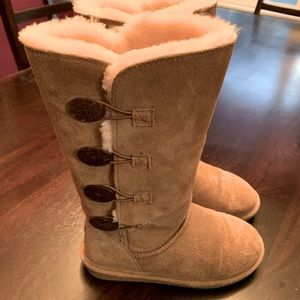 Bearpaw Boots Size 6